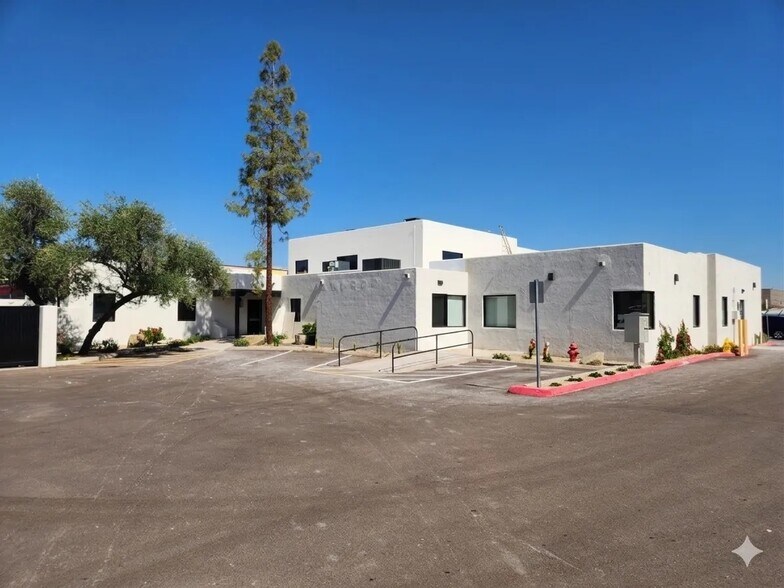 More Photos Of 736 N Country Club Dr, Mesa Medical For Lease