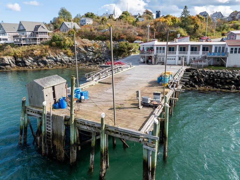 More Photos Of 69 Johnson St, Lubec Hotel For Sale