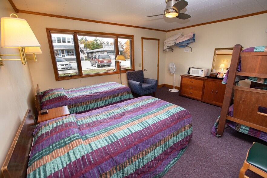 More Photos Of 26260 Main St, Beaver Island Hotel For Sale