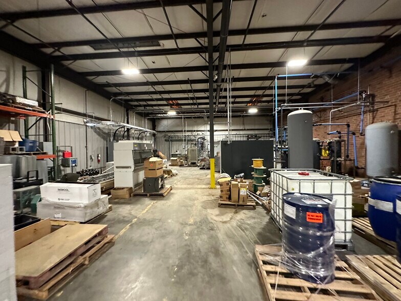 More Photos Of 119 Metrolina Dr, Shelby Manufacturing For Sale