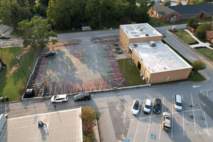 More Photos Of 16 Jackson St, Zebulon Light Distribution For Sale