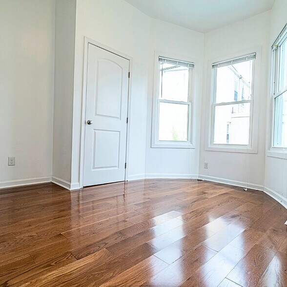More Photos Of 825 N 41st St, Philadelphia Apartments For Sale