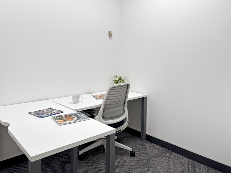 More Photos Of 53 Frontage Rd, Hampton Coworking Space