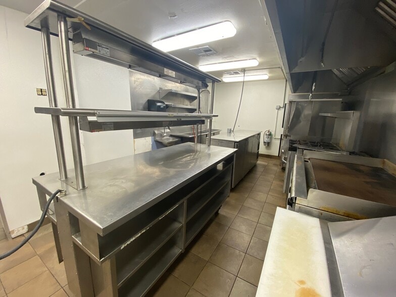 More Photos Of 2401 Port Neches Ave, Port Neches Restaurant For Sale