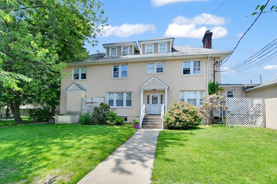 More Photos Of , Mamaroneck Unknown For Sale