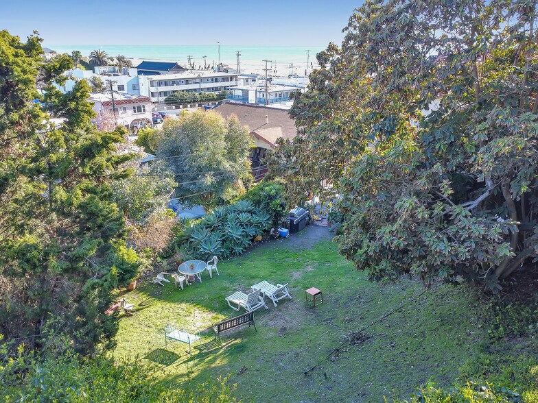 More Photos Of 153-157 W Channel Rd, Santa Monica Apartments For Sale