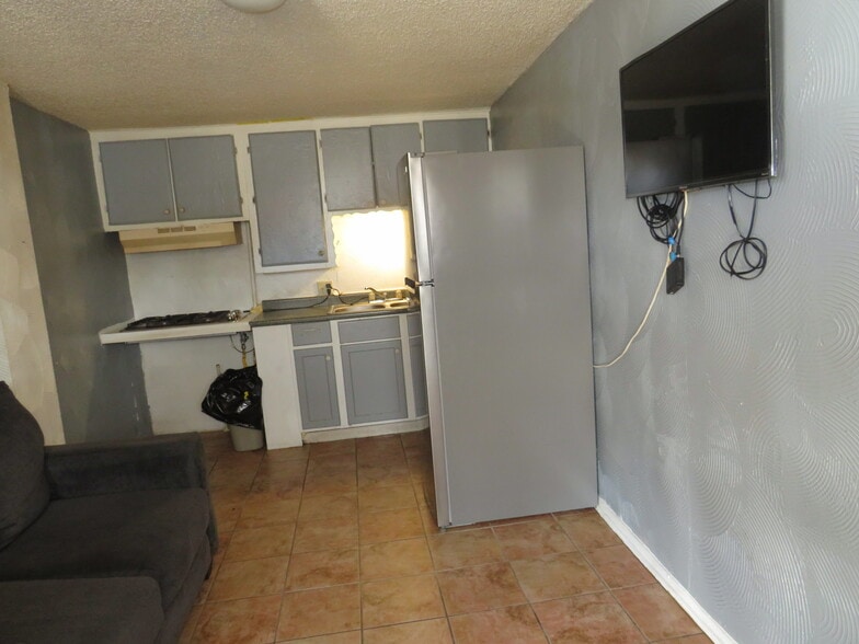 More Photos Of 925 W Main St, Yukon Apartments For Sale