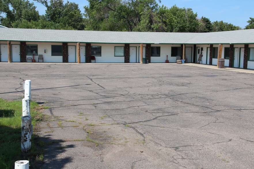 More Photos Of 720 S Main St, Kimball Hotel For Sale