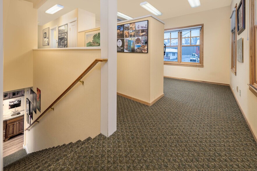 More Photos Of 1072 E Main St, Grass Valley Office For Sale