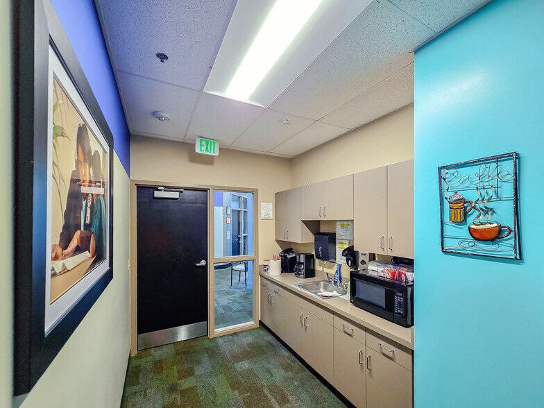 More Photos Of 2810 S US Highway 1, Fort Pierce General Retail For Sale