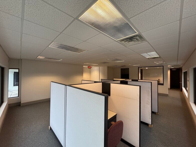 More Photos Of 2707 Buford Hwy, Atlanta Office For Sale