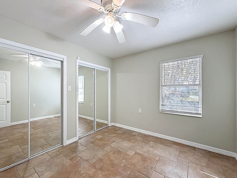 More Photos Of 421 NW 14th Pl, Crystal River Apartments For Sale