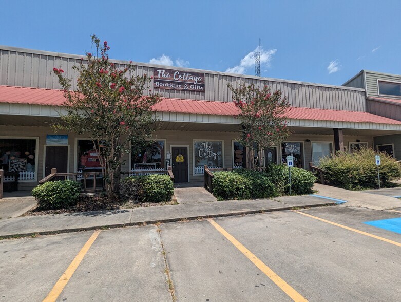 More Photos Of 11261 Highway 12, Orange Freestanding For Sale