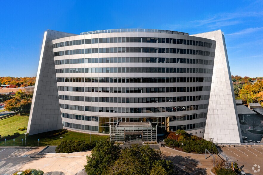 More Photos Of 1101 Wootton Pky, Rockville Office For Lease
