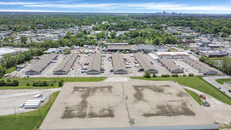 More Photos Of 1900-1936 Britains Ln, Columbus Warehouse For Lease