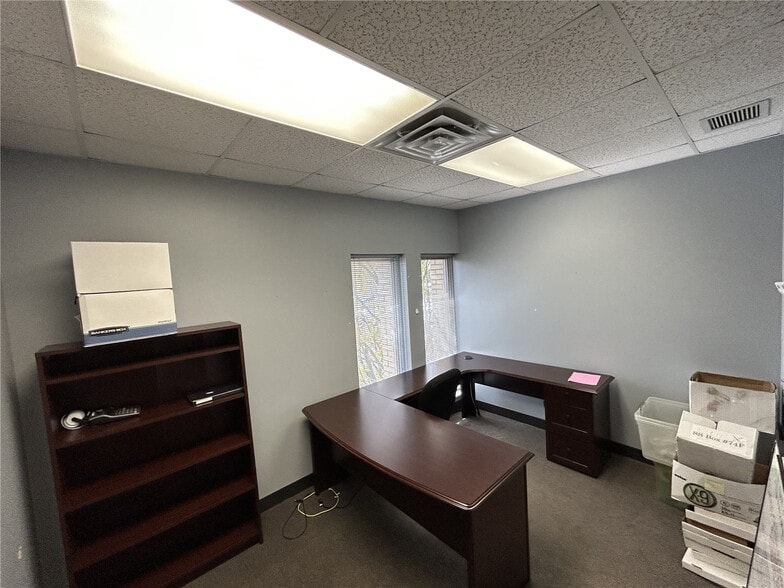 More Photos Of 9301 Calumet Ave, Munster Office Residential For Lease