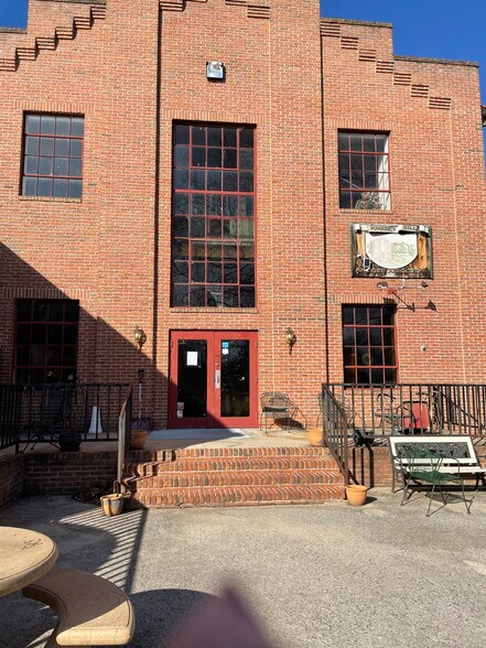 More Photos Of 144 Runnymeade rd, Bunker Hill General Retail For Sale