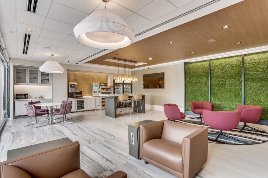 More Photos Of 3131 McKinney Ave, Dallas Office For Lease