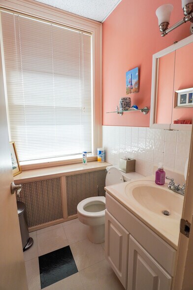 More Photos Of 2404 Auburn Ave, Cincinnati Apartments For Sale