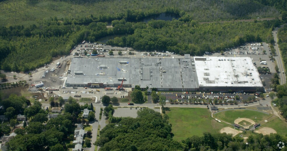More Photos Of 210-240 Rustcraft Rd, Dedham Warehouse For Lease