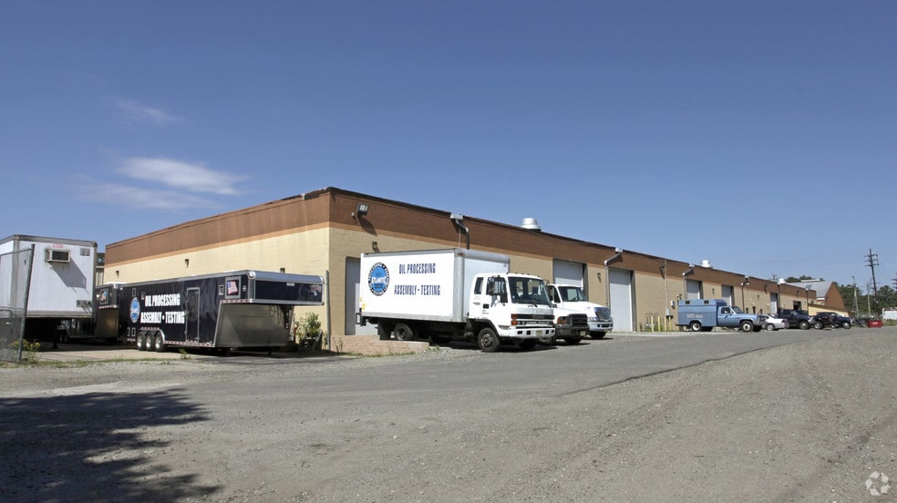 More Photos Of 2444 Ridgeway Blvd, Manchester Warehouse For Lease