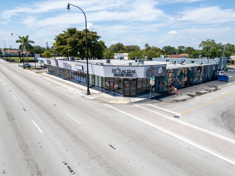 More Photos Of 300-310 W Hallandale Beach Blvd, Hallandale Beach Storefront Retail Office For Lease