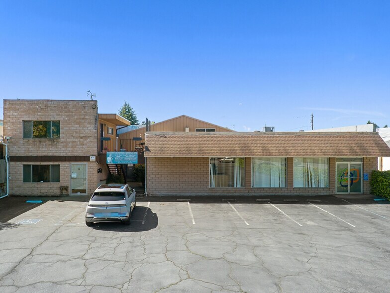 More Photos Of 1521 Commercial Way, Santa Cruz Medical For Sale