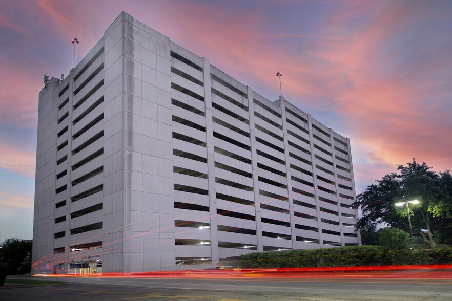 More Photos Of 7505 Fannin St, Houston Medical For Lease