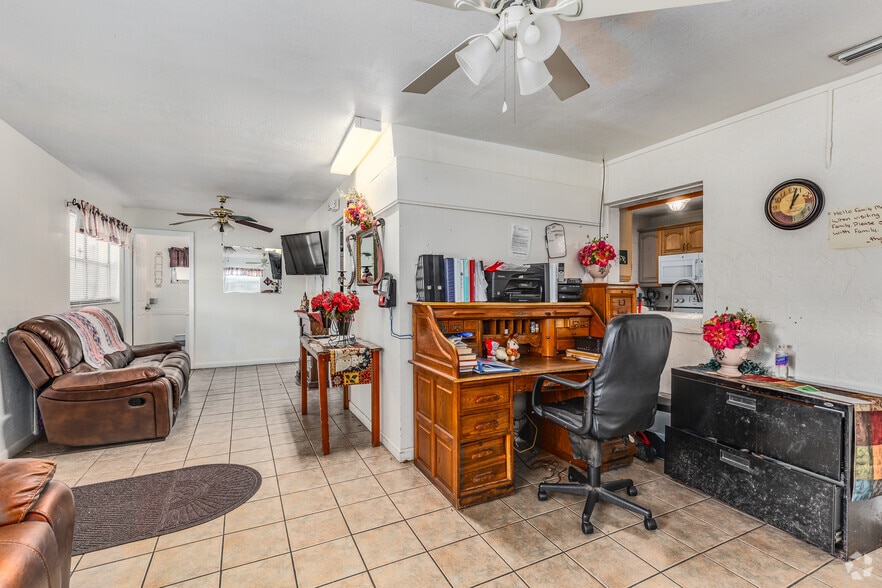 More Photos Of 6005 SE Cypress Rd, Belleview Assisted Living For Sale