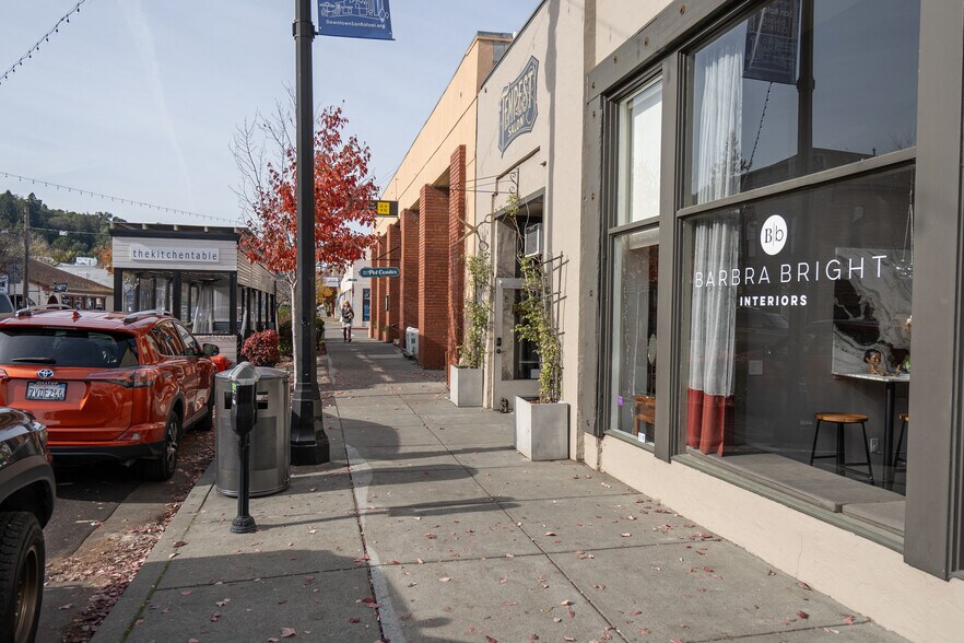 More Photos Of 1566-1574 4th St, San Rafael Storefront Retail Office For Sale