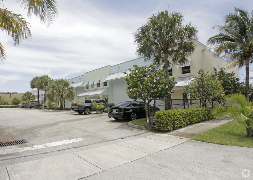 Primary Photo Of 1200 NE 7th Ave, Fort Lauderdale Warehouse For Lease