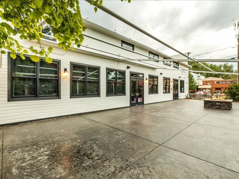 More Photos Of 121 E 2nd Ave, Niwot Restaurant For Sale