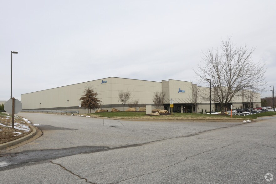 More Photos Of 25 Logue Ct, Greenville Warehouse For Lease
