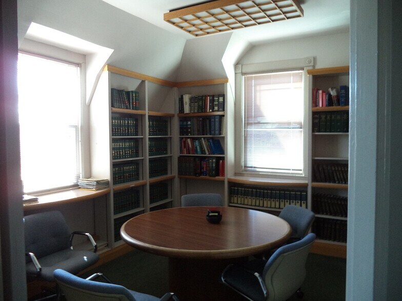 More Photos Of 1855 Elm St, Manchester Office For Lease