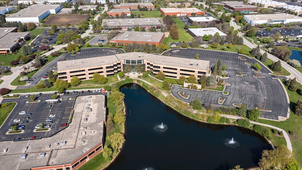 More Photos Of 544 Lakeview Pkwy, Vernon Hills Office For Lease