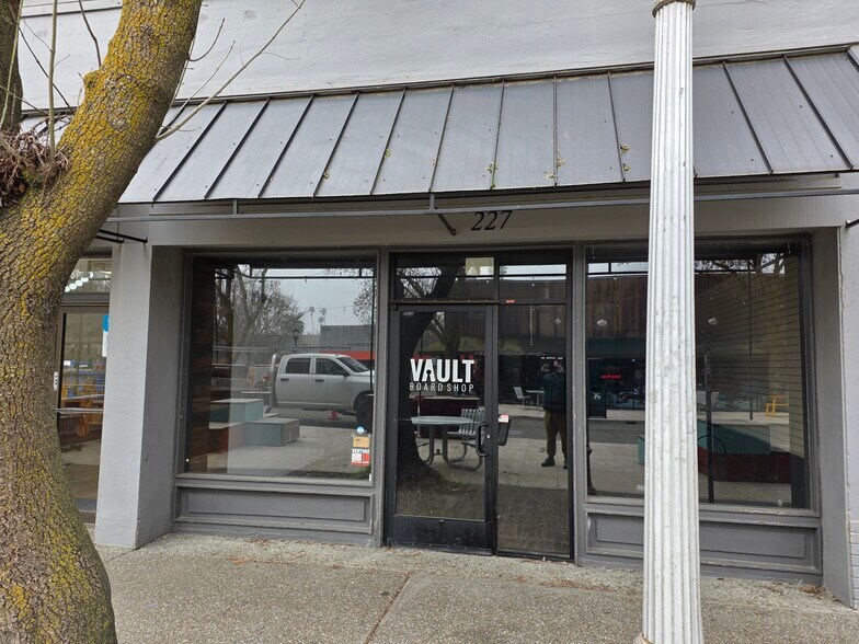 More Photos Of 221-227 G St, Davis Storefront Retail Office For Lease