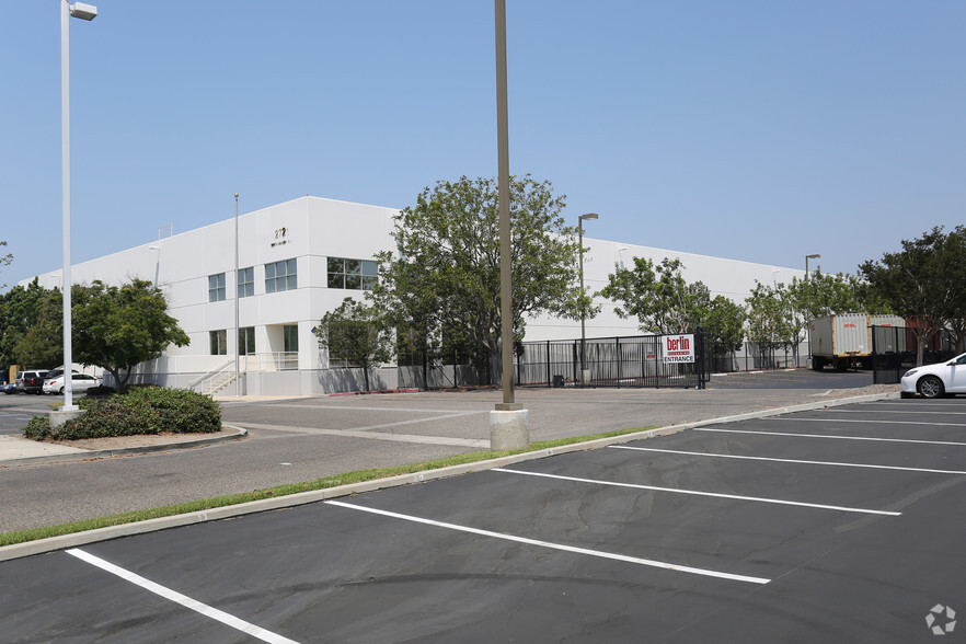 Primary Photo Of 2721 S Harbor Blvd, Santa Ana Warehouse For Lease