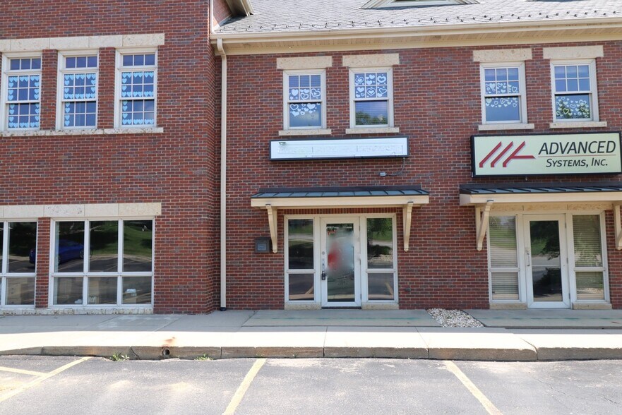 More Photos Of 998 Fremont Ave, Dubuque Office For Lease