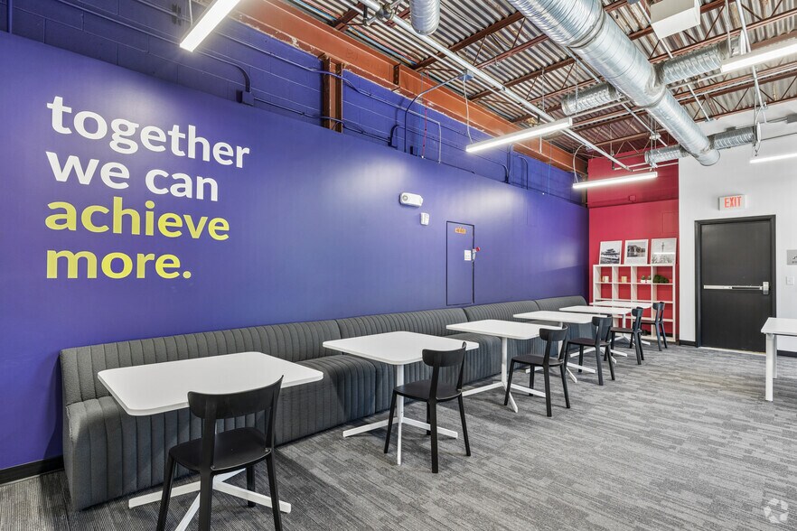 More Photos Of 204 12th St, Des Moines Office For Lease