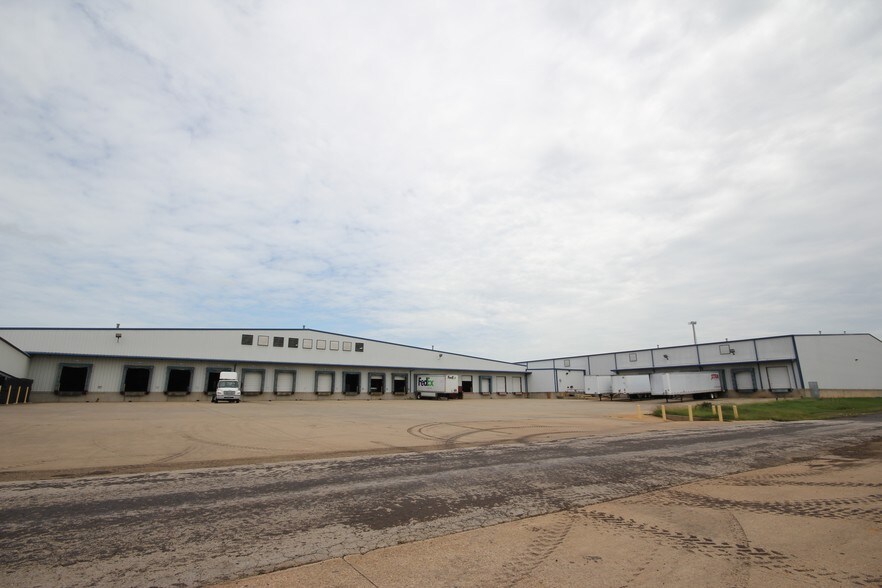 More Photos Of 2938 Brown Rd, Marshall Industrial For Sale