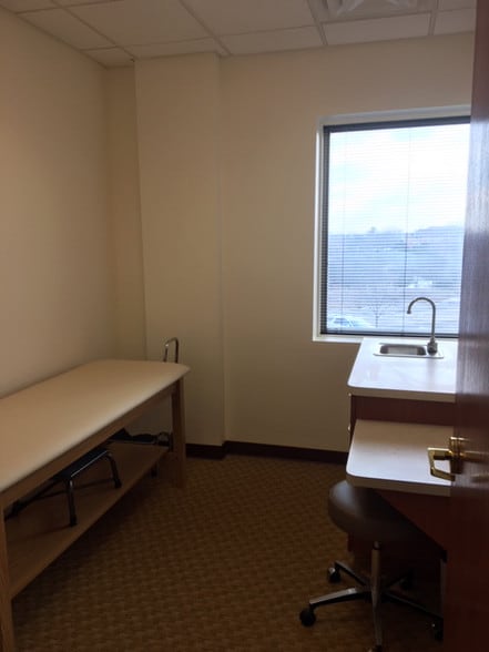 More Photos Of 1000 Randall Rd, Geneva Medical For Sale