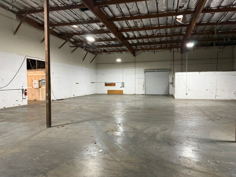More Photos Of 10182 Croydon Way, Sacramento Warehouse For Lease