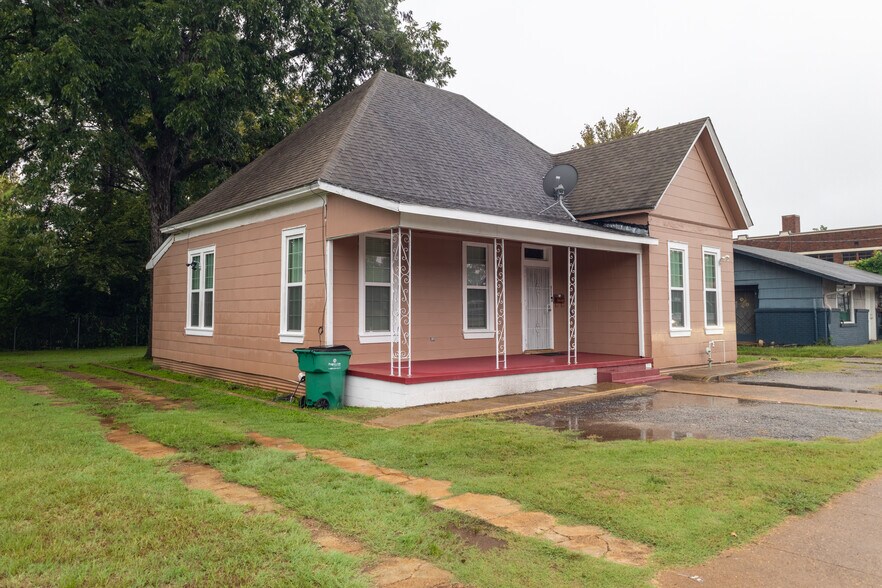 More Photos Of 416 W Palestine Ave, Palestine Office Residential For Sale