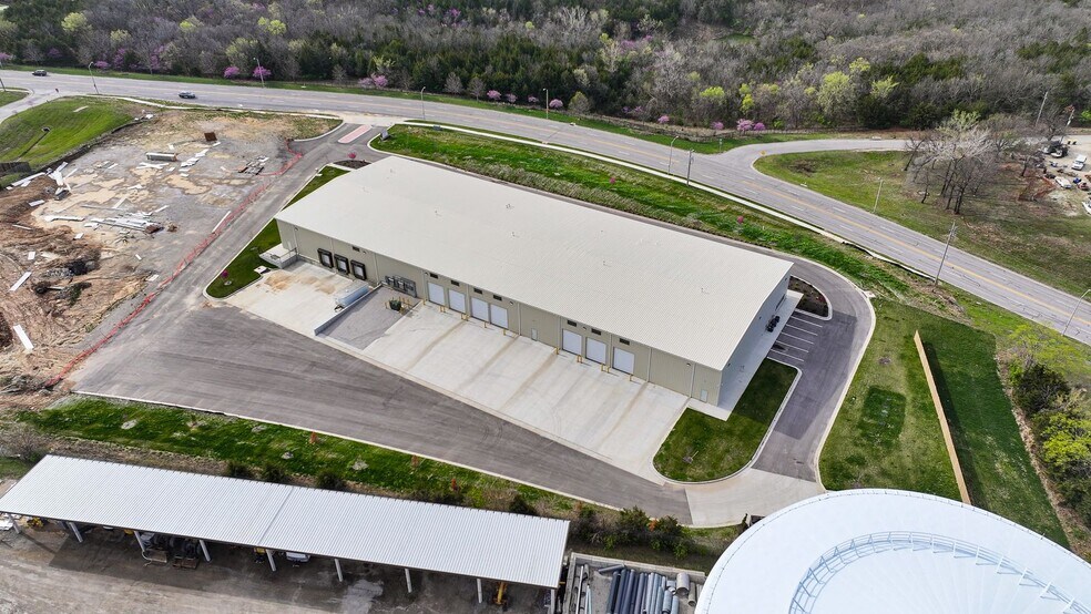 More Photos Of 18760 Johnson Dr, Shawnee Warehouse For Sale