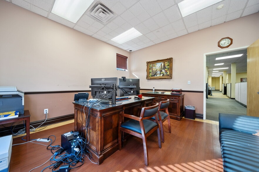 More Photos Of 2535 John F Kennedy Blvd, Jersey City Medical For Lease