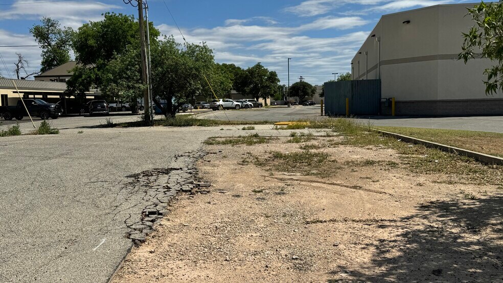 More Photos Of 325 1st St, San Angelo Land For Sale