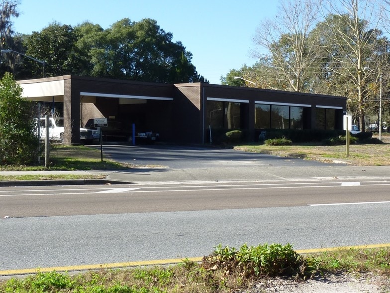 Primary Photo Of 2725 SE Hawthorne Rd, Gainesville Funeral Home For Sale