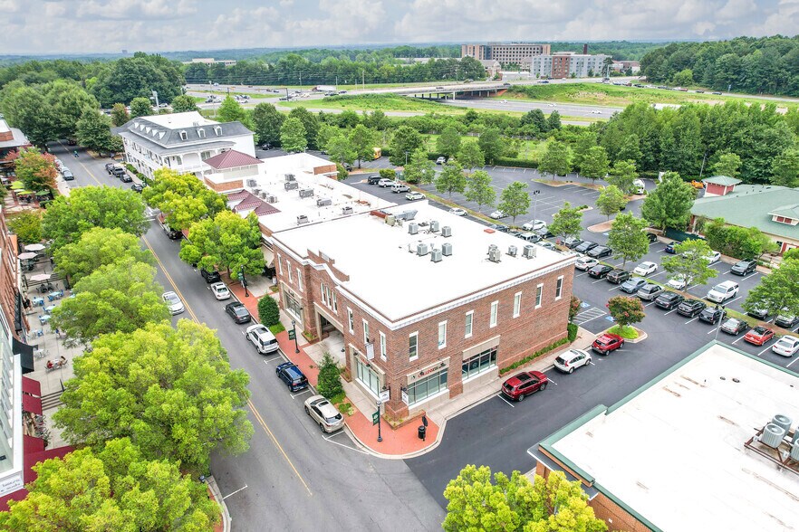 More Photos Of 975 Market St, Fort Mill Office Residential For Lease