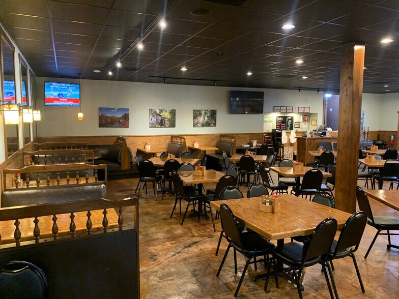 More Photos Of 116 Ann St, Pickens Restaurant For Sale