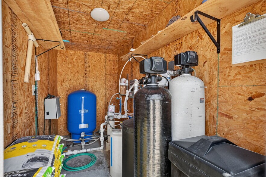 More Photos Of 3807 S County Road 1210, Midland Trailer Camper Park For Sale